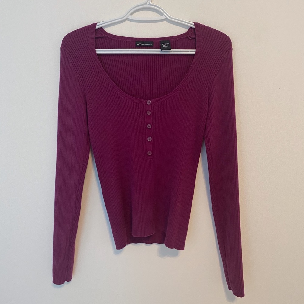 MODA International Long Sleeve Plum Sweater
